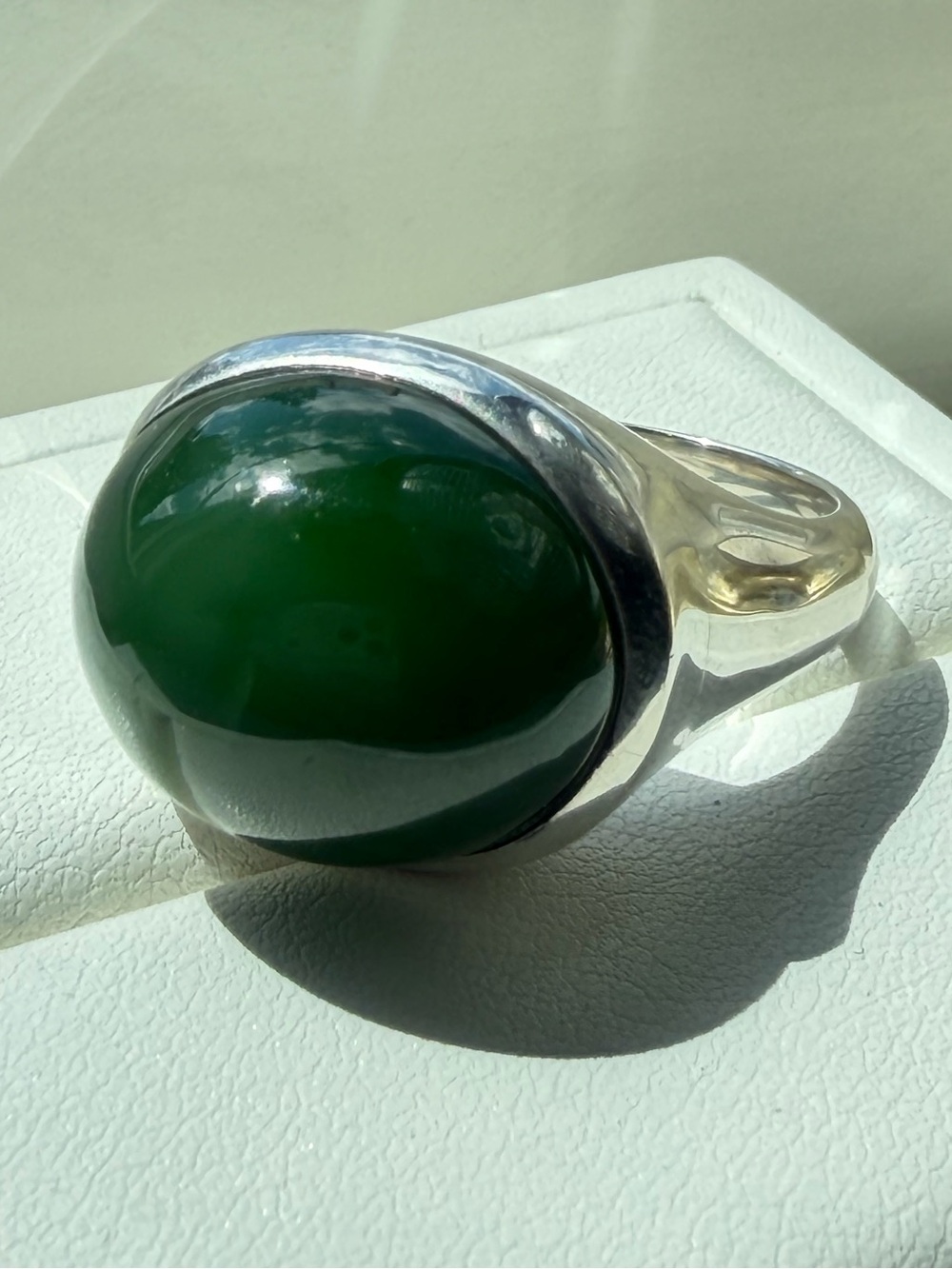 Tiffany & Co. Elsa Peretti Green Jade Cabochon Ring Sterling Silver Size 7.75